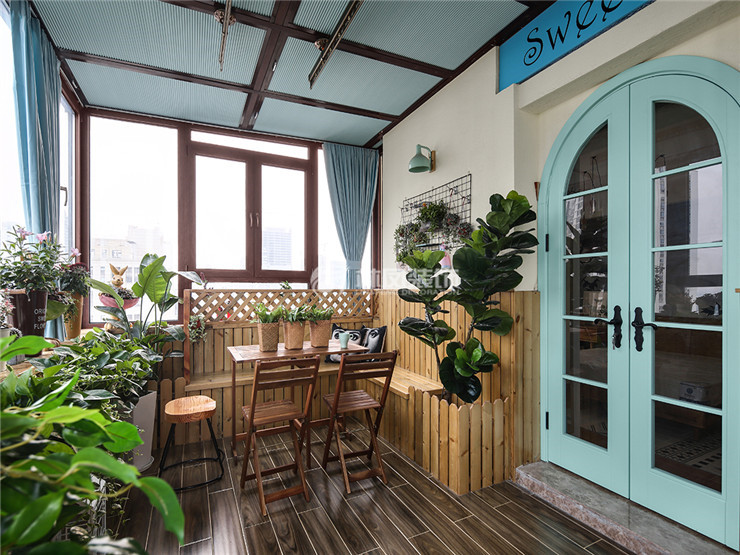 頂樓陽臺(tái)設(shè)計(jì)裝修效果圖