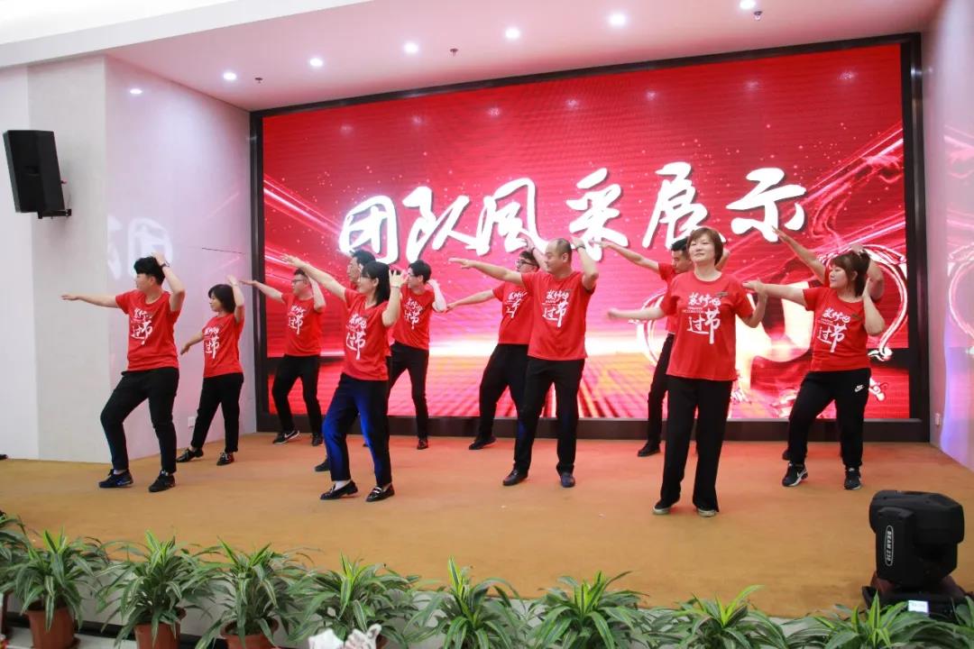 冠軍團(tuán)隊風(fēng)采